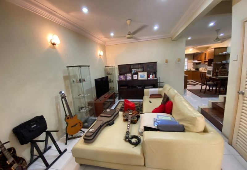 Avenue23 PJU 3 Two Sty Intermediate house For Sale