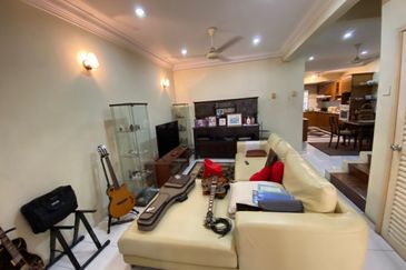 Avenue23 PJU 3 Two Sty Intermediate house For Sale