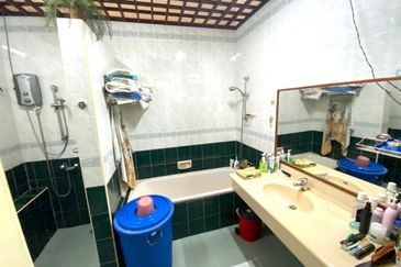 Avenue23 PJU 3 Two Sty Intermediate house For Sale