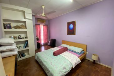 Avenue23 PJU 3 Two Sty Intermediate house For Sale