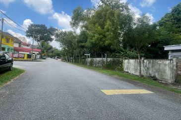 Avenue23 PJU 3 Two Sty Intermediate house For Sale