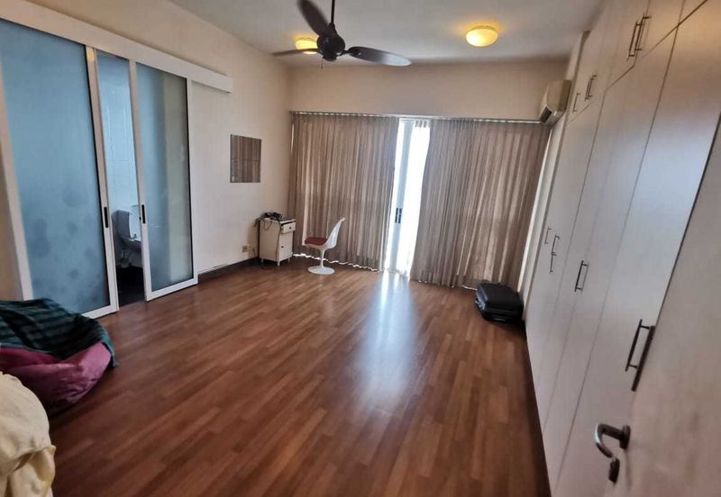 The Plaza Condominium