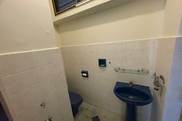 Persiaran Syed Putra 3