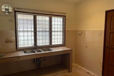 Persiaran Syed Putra 3