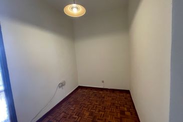 Persiaran Syed Putra 3