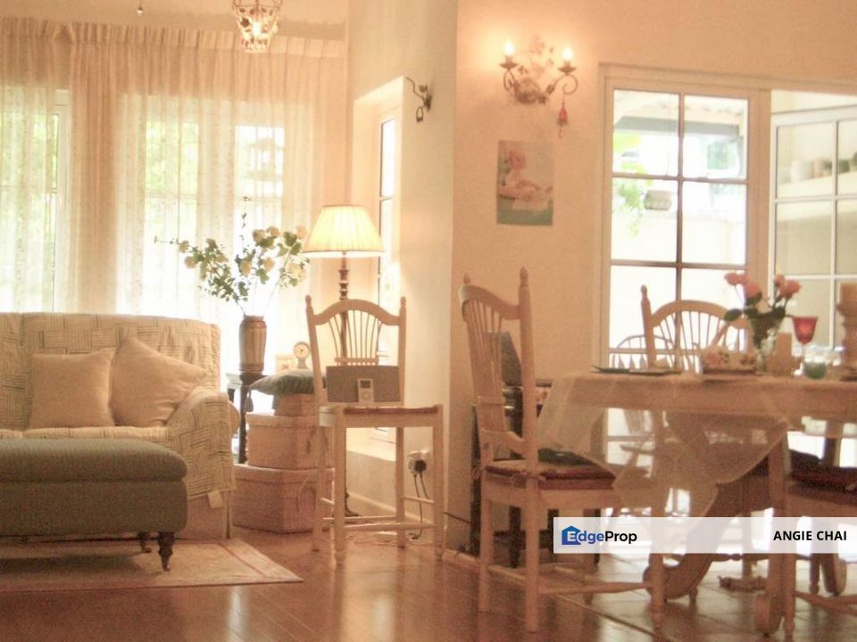 Parkville Garden Townhouse Tastefully Renovated With English Design For Sale, Selangor, Sunway Damansara