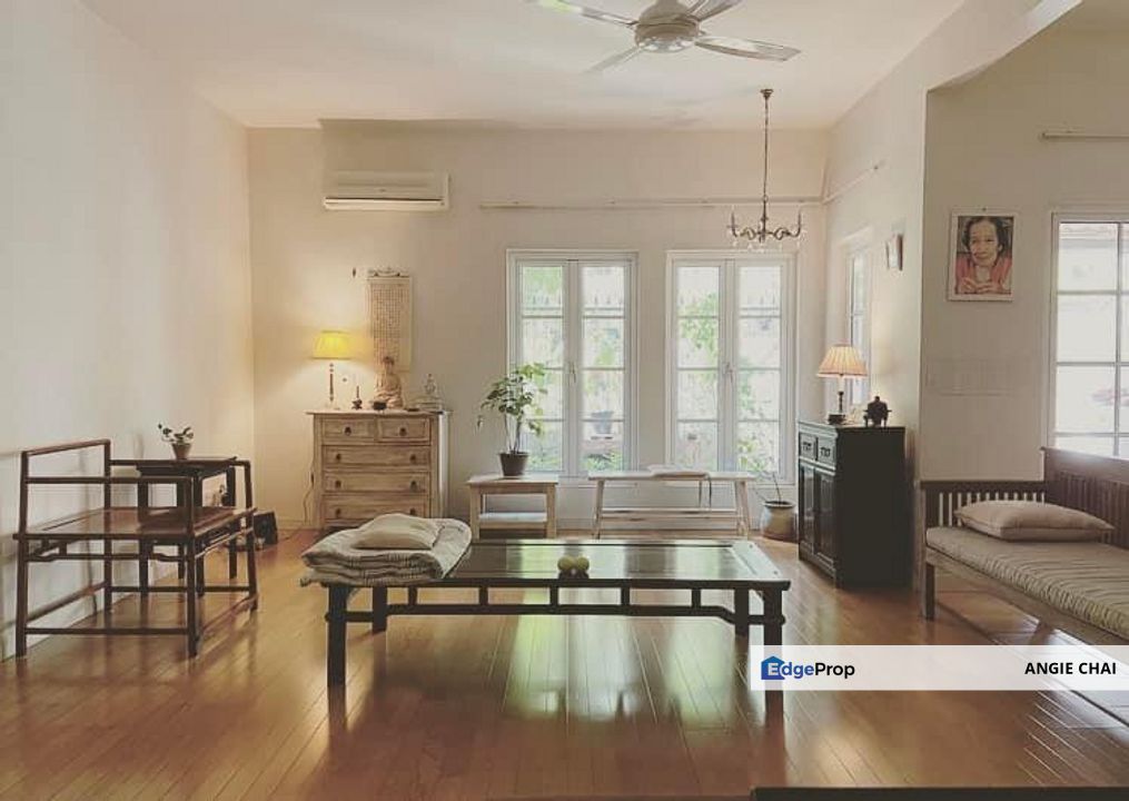 Parkville Garden Townhouse Tastefully Renovated With English Design For Sale, Selangor, Sunway Damansara