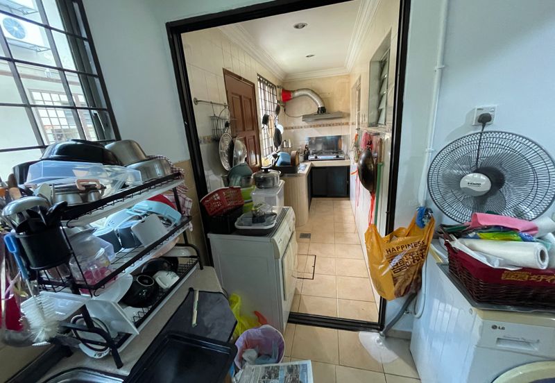 Avenue 23 Sunway Damansara  2 Sty Intermediate Unit For Sale