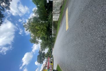 Avenue 23 Sunway Damansara  2 Sty Intermediate Unit For Sale