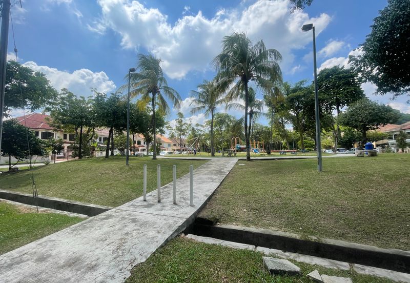 Avenue 23 Sunway Damansara  2 Sty Intermediate Unit For Sale