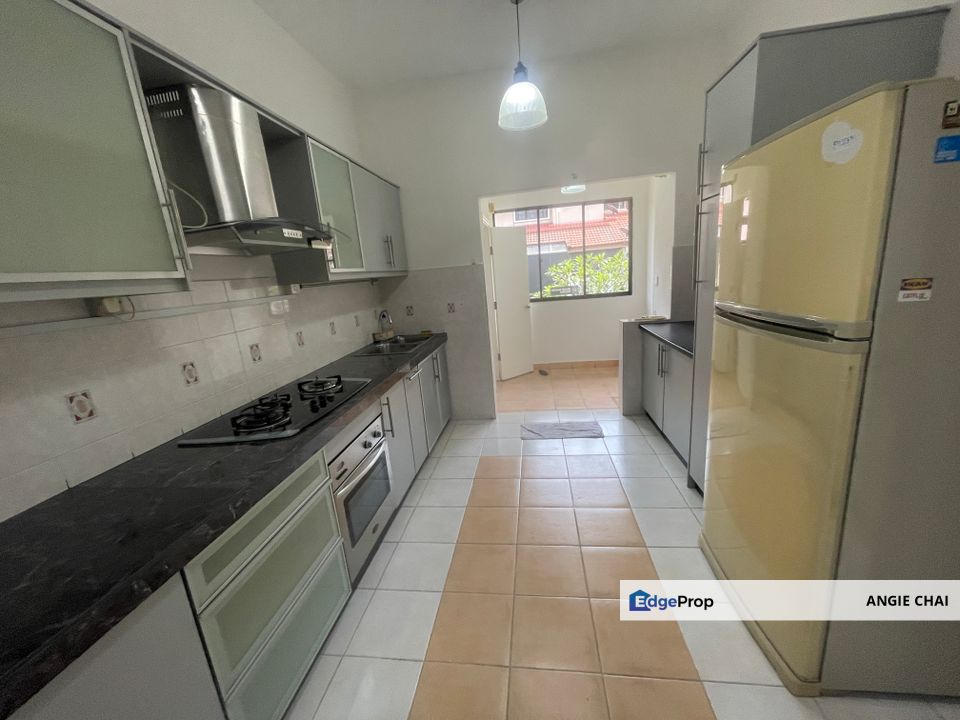 Parkville garden townhouse newly refurbished and well kept unit for sale, Selangor, Sunway Damansara