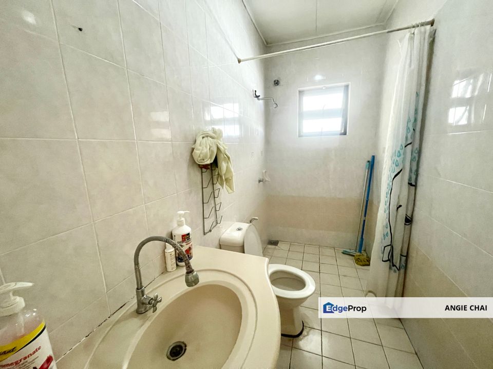 Parkville 1.5 storey townhouse basic intermediate unit for sale, Selangor, Sunway Damansara