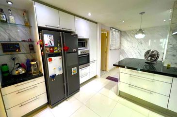 The Plaza Condominium