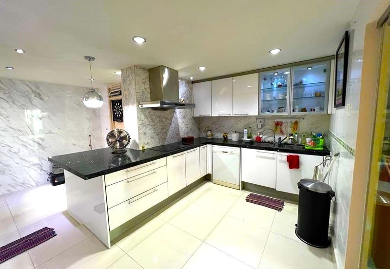 The Plaza Condominium