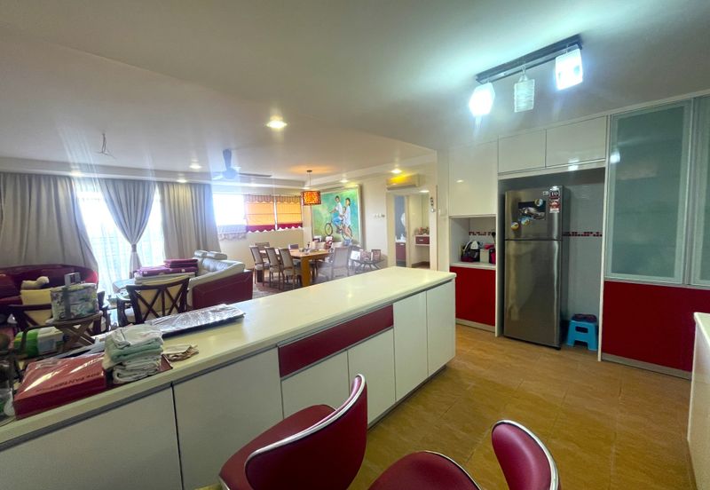 The Plaza Condominium