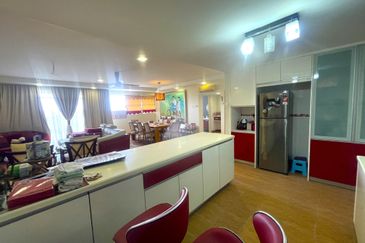 The Plaza Condominium