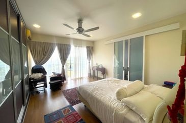 The Plaza Condominium