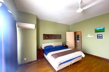 The Plaza Condominium