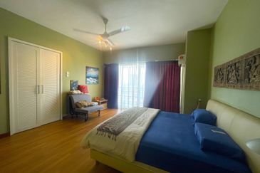 The Plaza Condominium