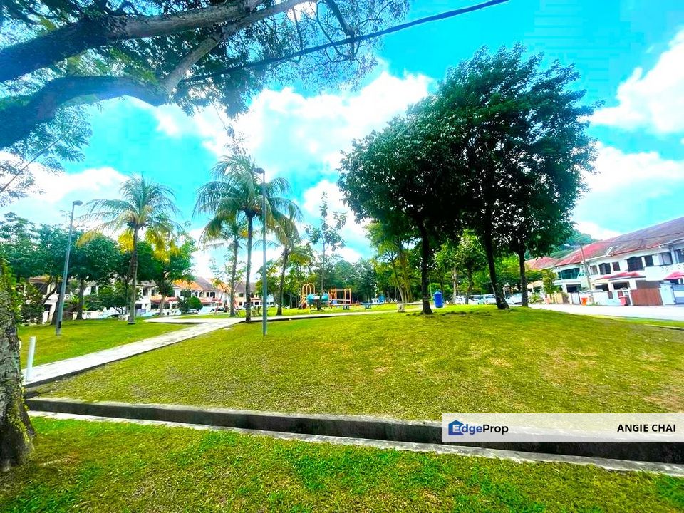 Strategically located, convenient & easy access to essential amenities, Selangor, Petaling Jaya