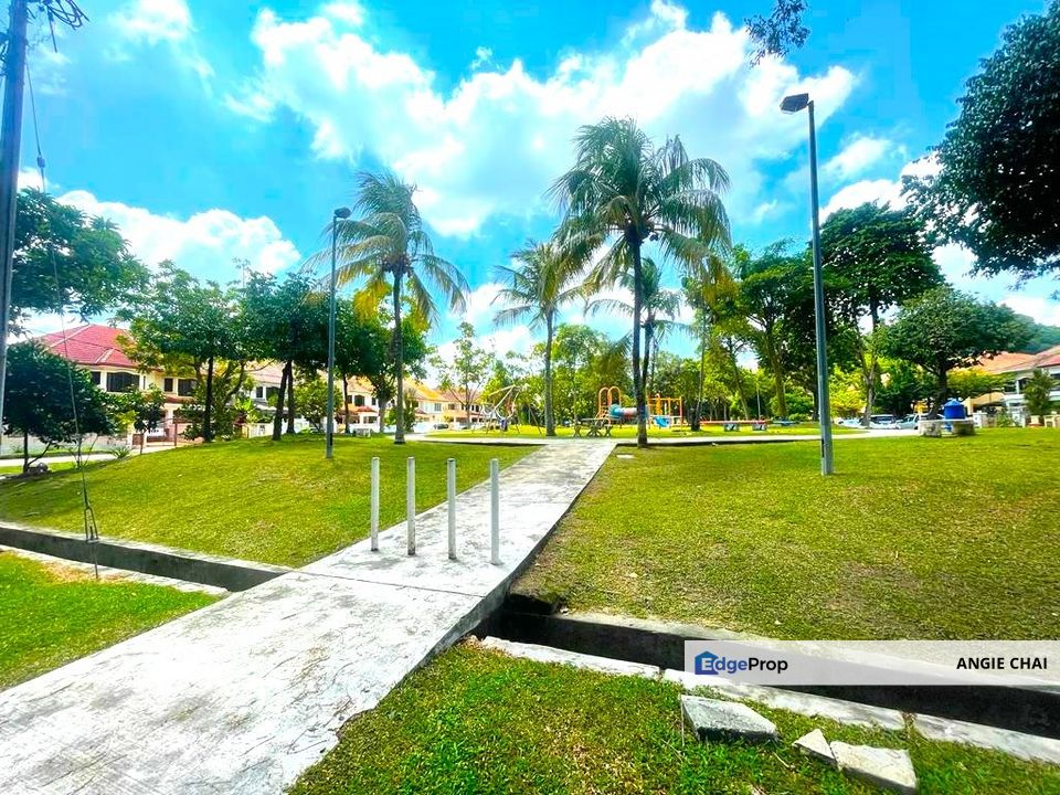 Strategically located, convenient & easy access to essential amenities, Selangor, Petaling Jaya