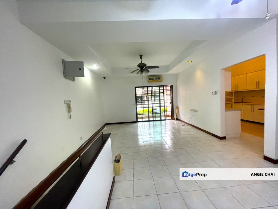 A Modern Sanctuary in a Pet-Friendly, Green Oasis, Selangor, Sunway Damansara