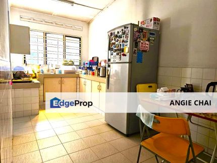 Charming Freehold 2-Storey Link House in SS1 Kampung Tunku, Selangor, Petaling Jaya