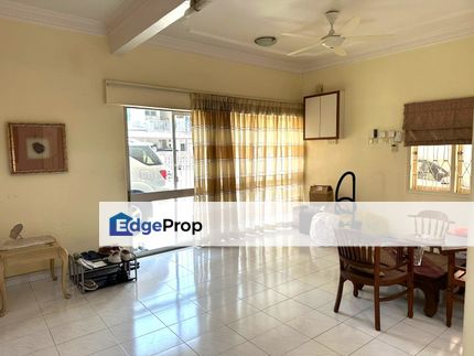 Spacious 2-Storey Semi-Detached Home in Prime Location, Selangor, Petaling Jaya
