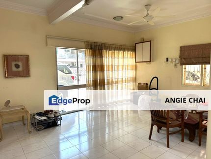 Spacious 2-Storey Semi-Detached Home in Prime Location, Selangor, Petaling Jaya