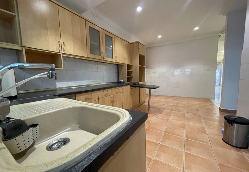 Fully Renovated Modern 2-Storey Link House @ Sunway Damansara