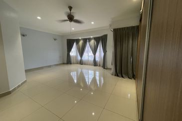 Fully Renovated Modern 2-Storey Link House @ Sunway Damansara