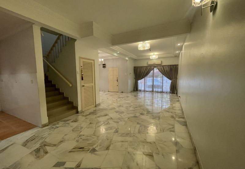 Fully Renovated Modern 2-Storey Link House @ Sunway Damansara