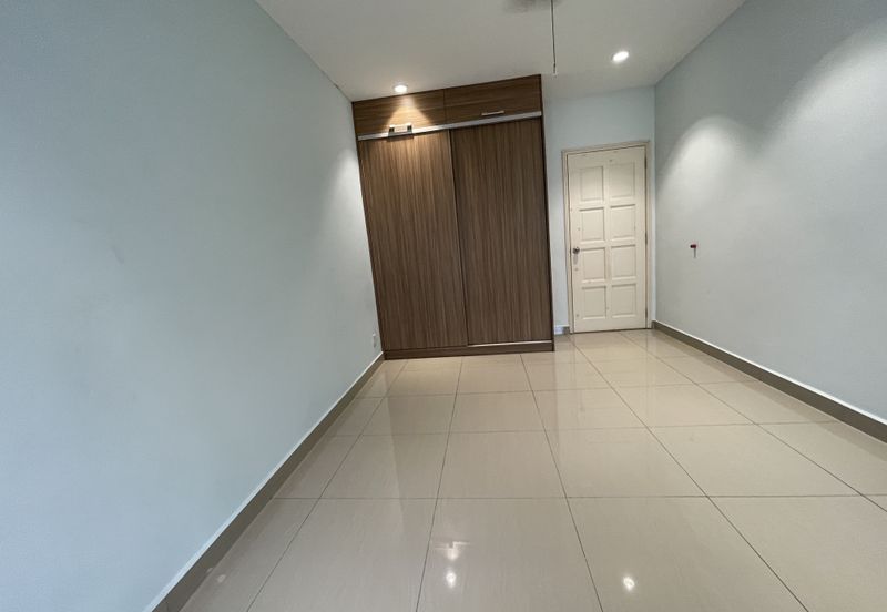 Fully Renovated Modern 2-Storey Link House @ Sunway Damansara