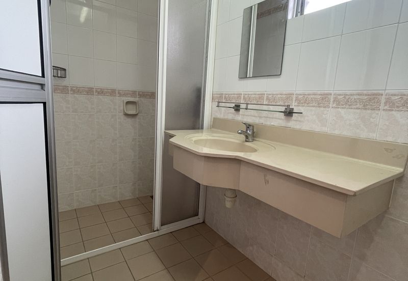 Fully Renovated Modern 2-Storey Link House @ Sunway Damansara