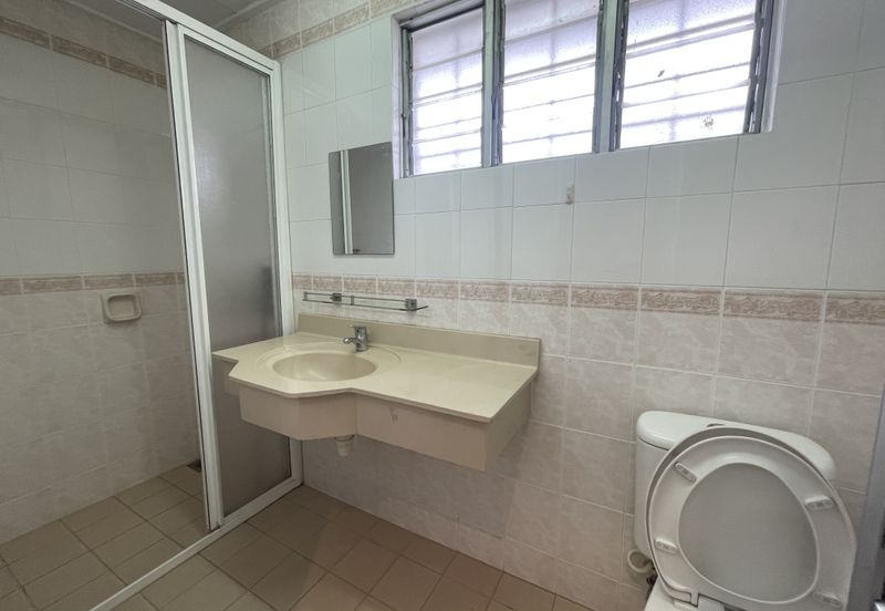 Fully Renovated Modern 2-Storey Link House @ Sunway Damansara