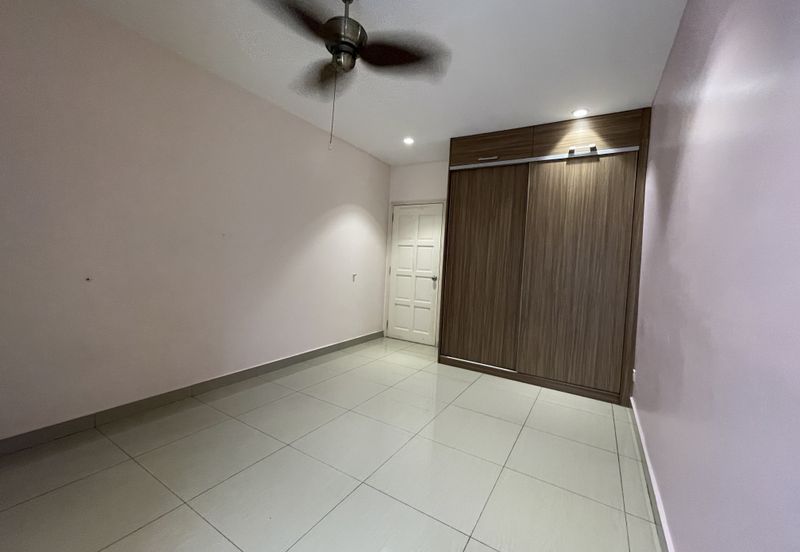 Fully Renovated Modern 2-Storey Link House @ Sunway Damansara