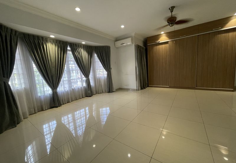 Fully Renovated Modern 2-Storey Link House @ Sunway Damansara