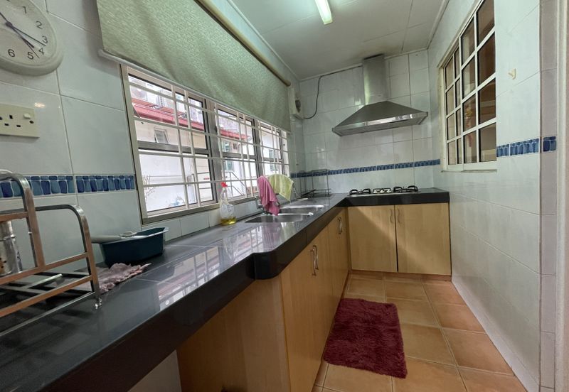 Fully Renovated Modern 2-Storey Link House @ Sunway Damansara