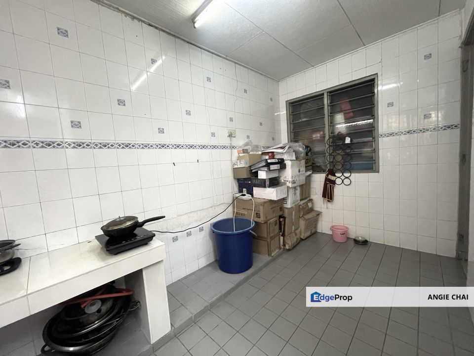 Exceptional Value in Damansara Kim A Well-Maintained Gem, Selangor, Damansara Utama