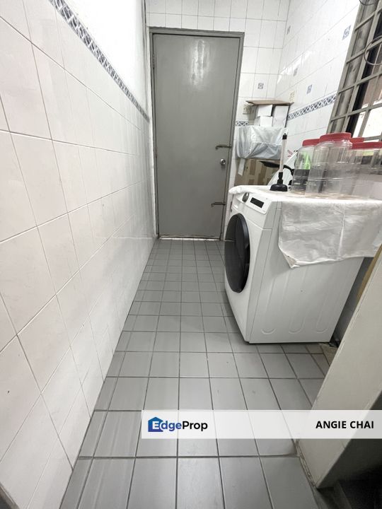 Exceptional Value in Damansara Kim A Well-Maintained Gem, Selangor, Damansara Utama