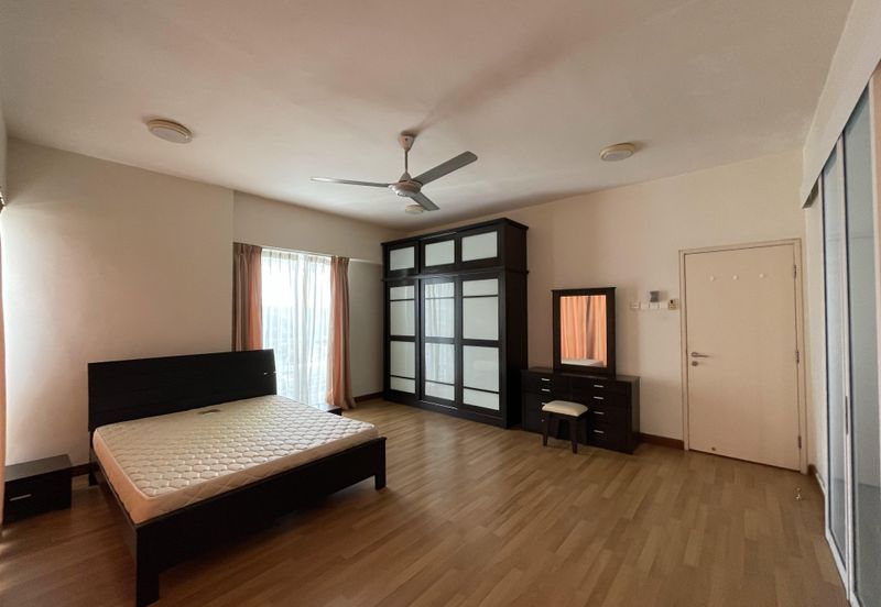 The Plaza Condominium