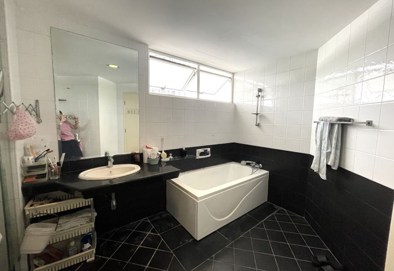 The Plaza Condominium