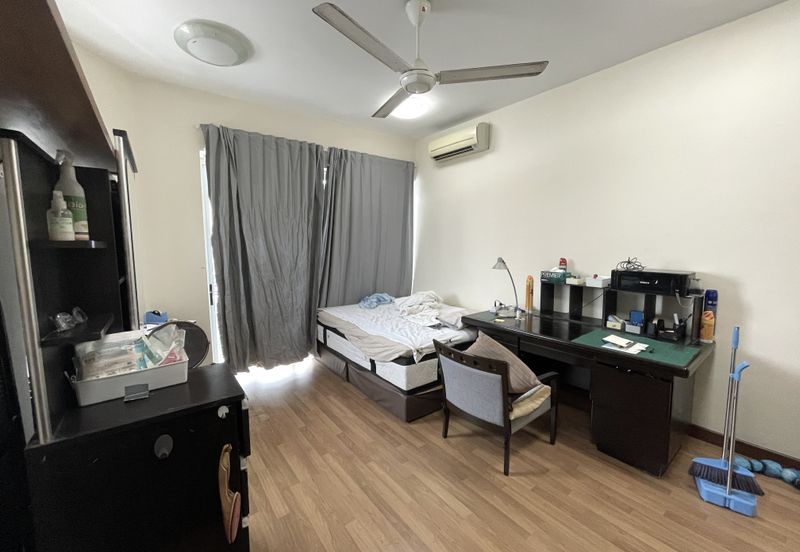 The Plaza Condominium