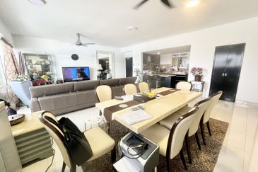 The Plaza Condominium