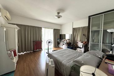 The Plaza Condominium