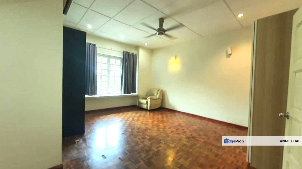 Charming 2-Storey Link House @ Taman SEA for Sale, Selangor, Petaling Jaya