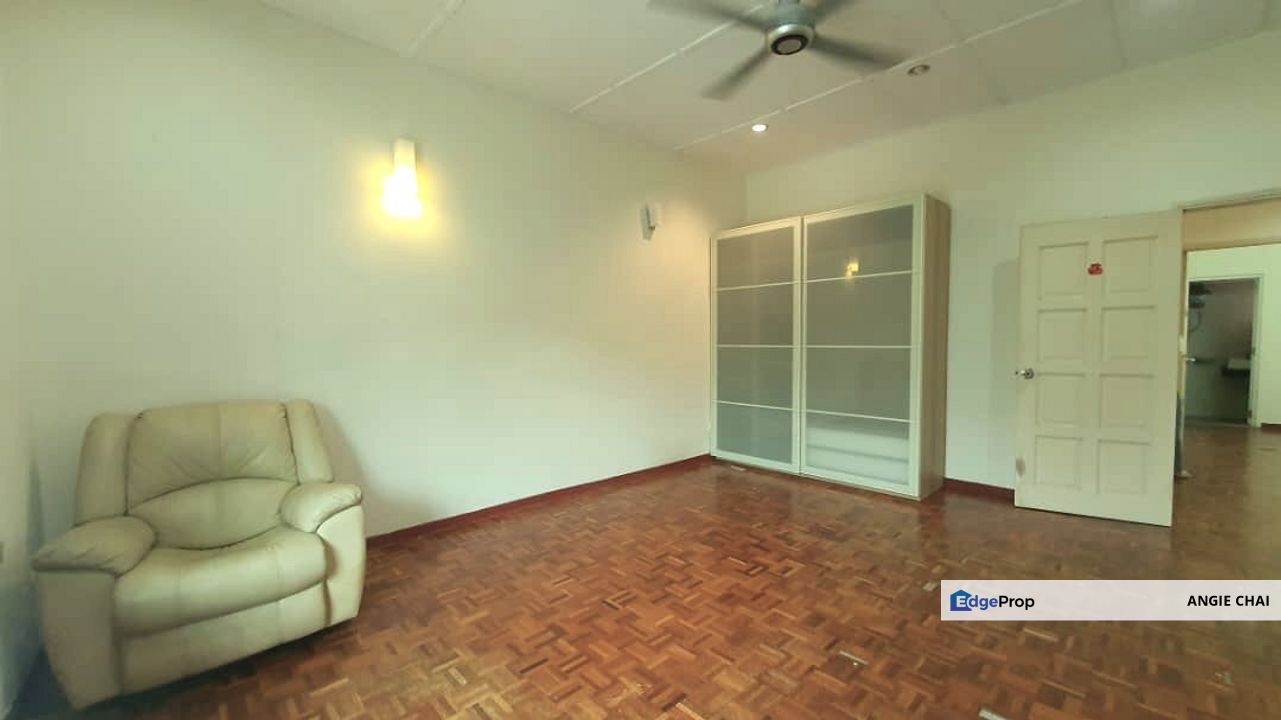 Charming 2-Storey Link House @ Taman SEA for Sale, Selangor, Petaling Jaya