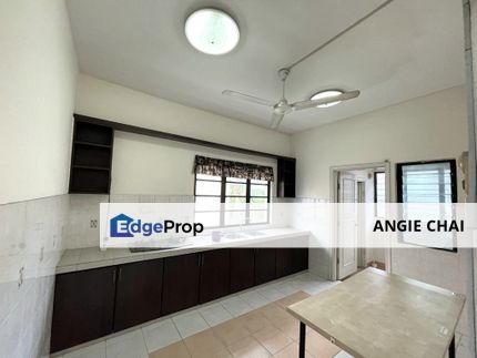 A Modern Sanctuary in a Serene, Pet-Friendly Green Oasis, Selangor, Sunway Damansara