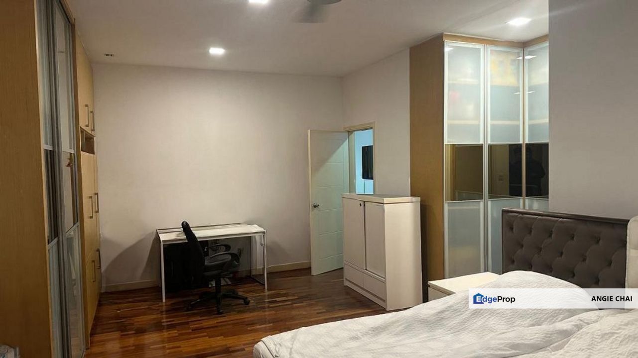 1.5-Storey Garden Villa Nestled in Lush Greenery For Sale, Selangor, Sunway Damansara