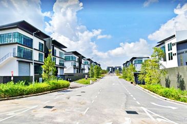 OFF JALAN RAWANG BATU ARANG